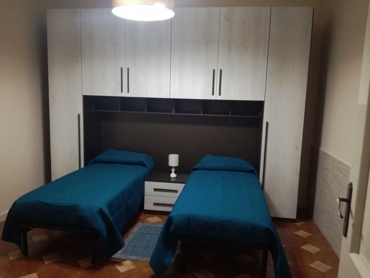 Casa Vacanza Petrulli Zafferana Etnea Exteriör bild