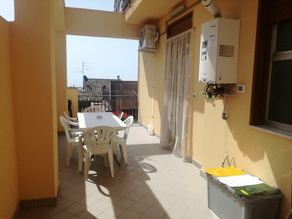 Casa Vacanza Petrulli Zafferana Etnea Exteriör bild